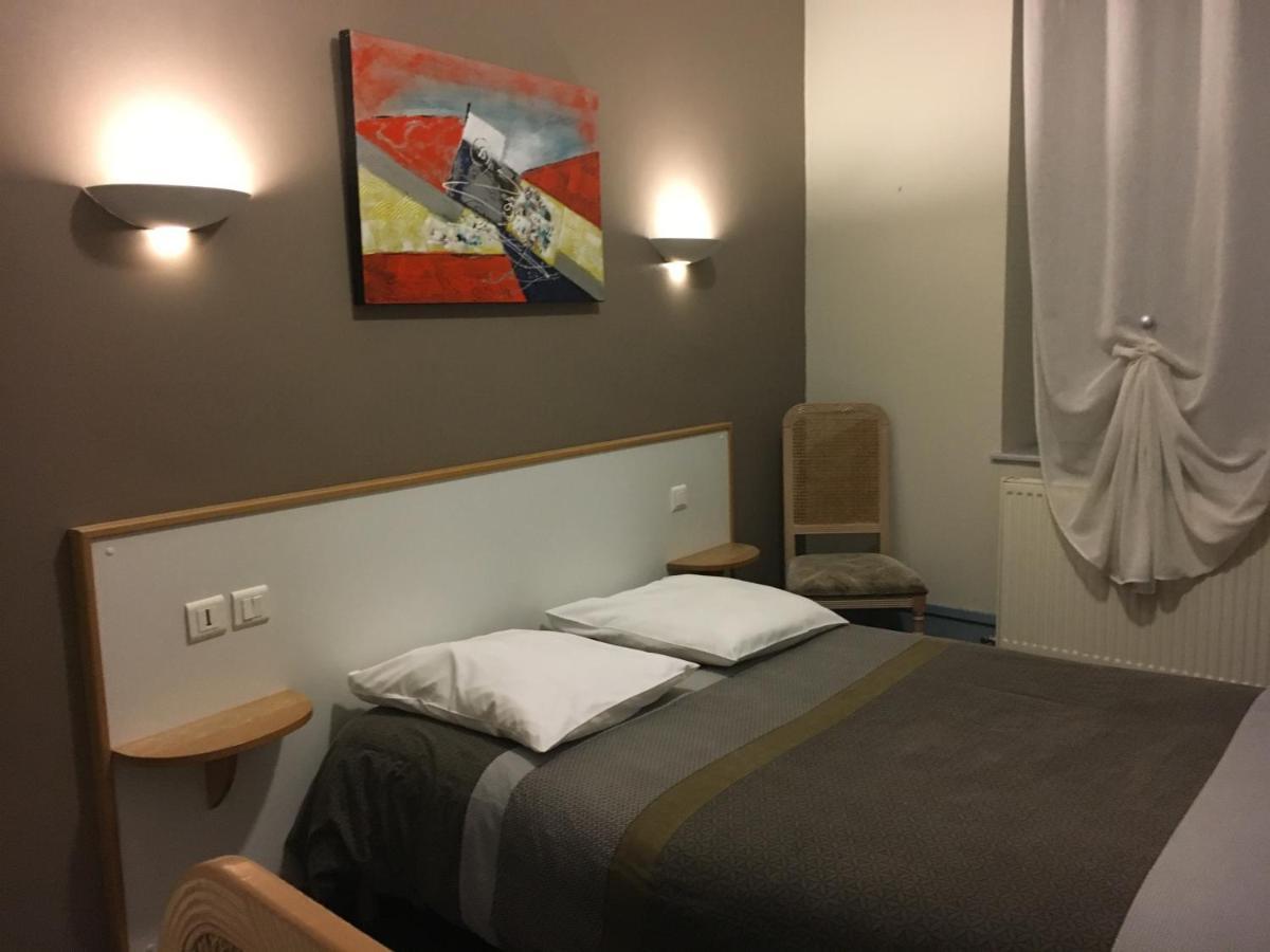 Hotel Du Centre Геньон Экстерьер фото